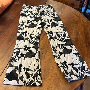 D. Exterior floral design pants